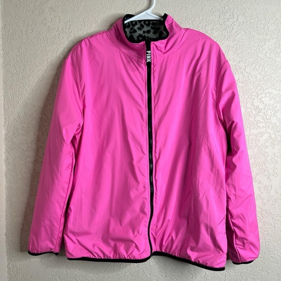 Brand New With Tag Victoria Secret Pink Gray Leopard reversible jacket. - Picture 2 of 3
